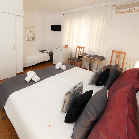 ברצלונה Petit Hotel מראה חיצוני תמונה
